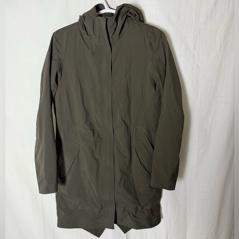 Lululemon Rain Haven Jacket *Insulated | size 4 - Picture 3 of 12